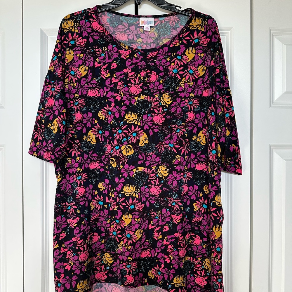 Medium Lularoe Irma Tunic